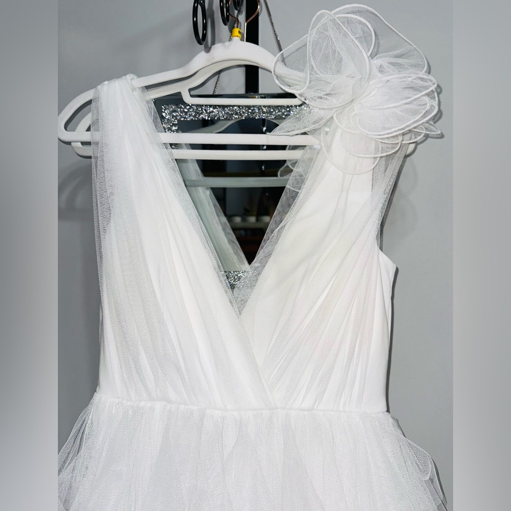 White meshed formal maxi dress - Picture 4 of 10